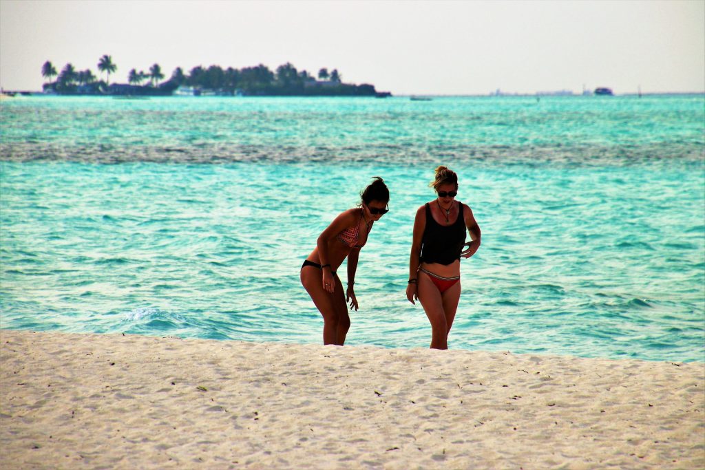 Mujeres de vacaciones en las playas de México