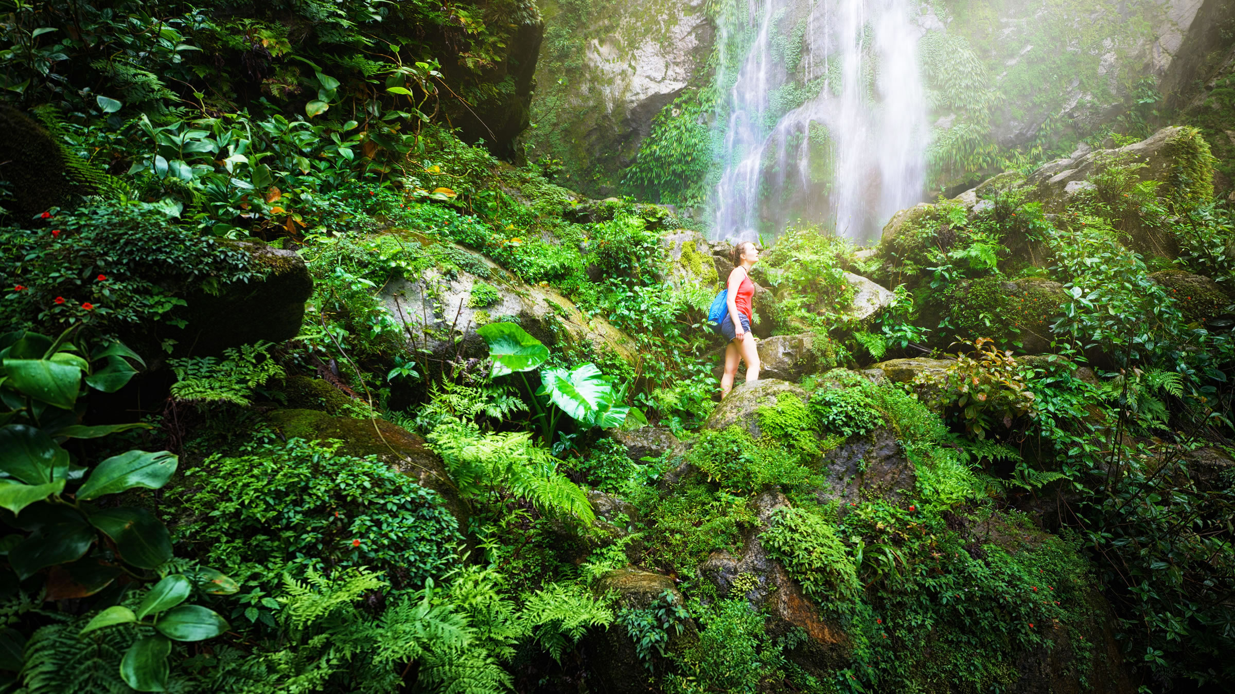 como influye el ecoturismo en el medio ambiente
