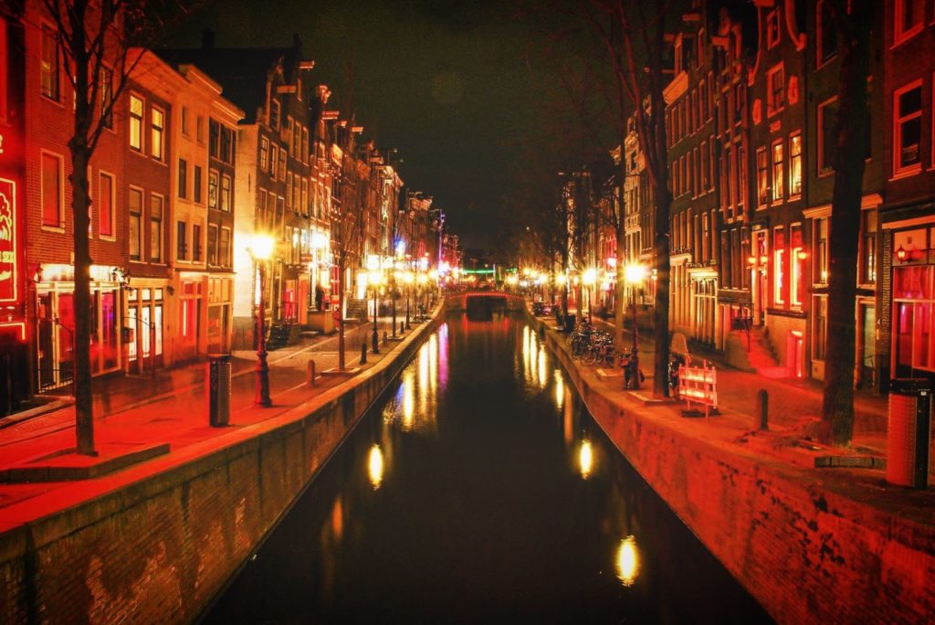 Las ciudades más vibrantes para la vida nocturna _ ámsterdam Las ciudades más vibrantes para la vida nocturna _ Amsterdam